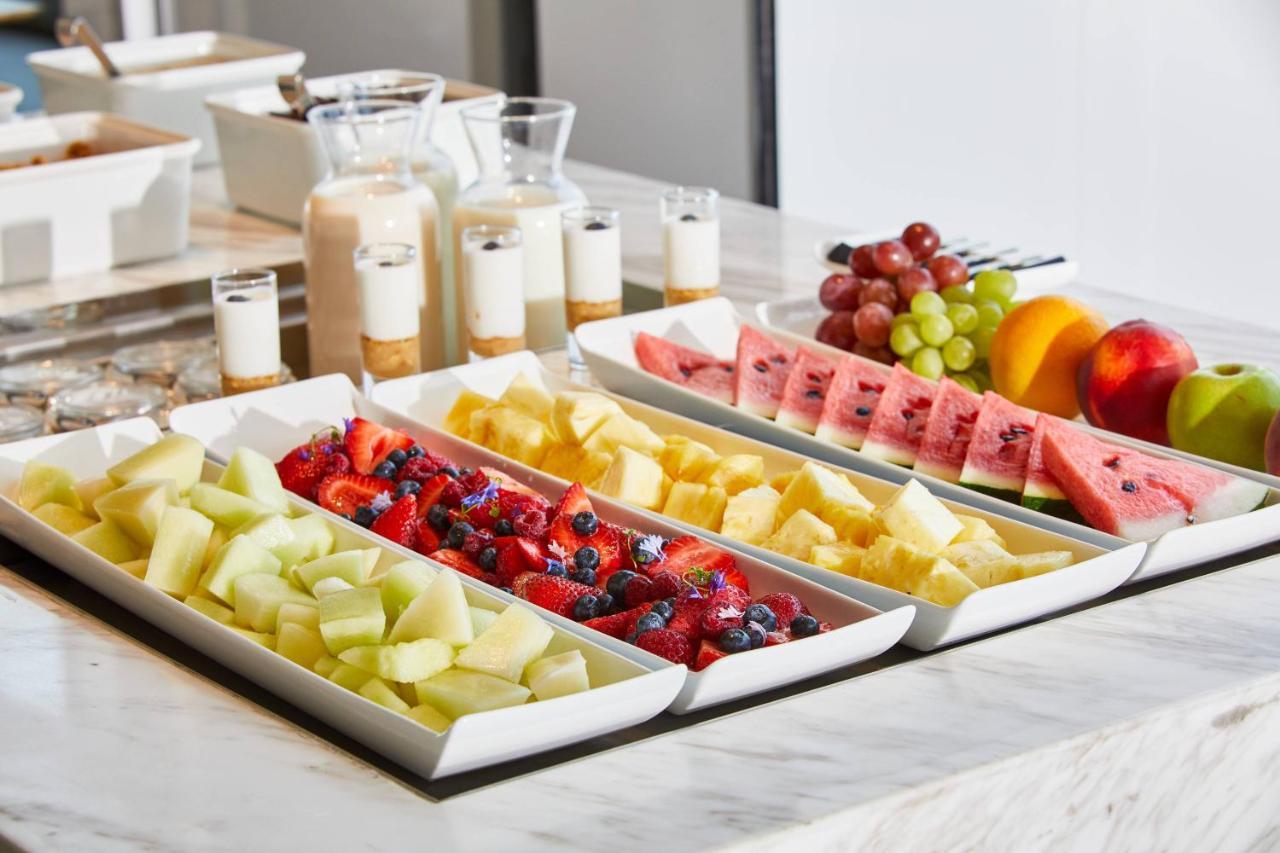 Ac Hotel By Marriott Santiago Cenco Costanera Экстерьер фото