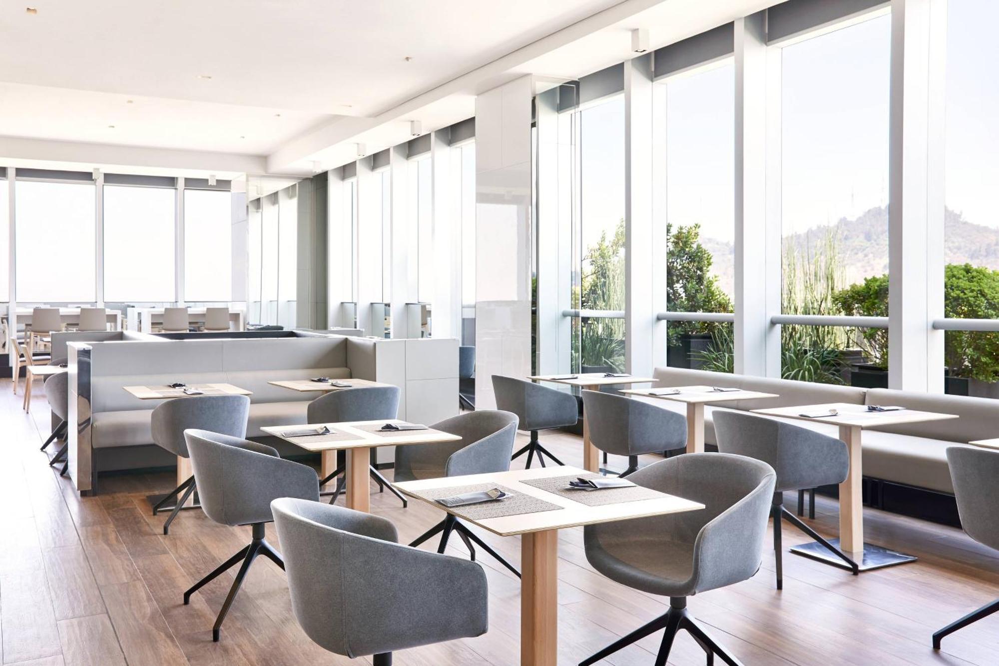 Ac Hotel By Marriott Santiago Cenco Costanera Экстерьер фото