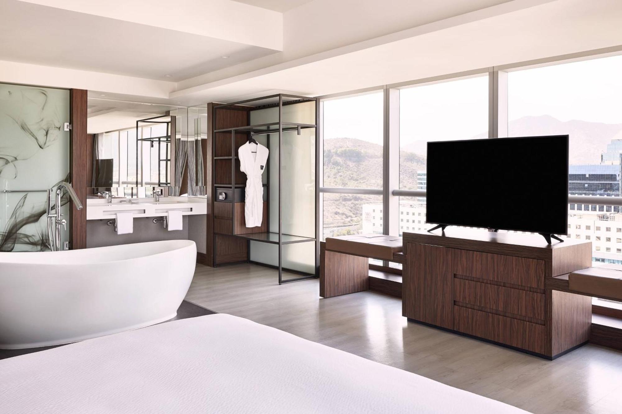 Ac Hotel By Marriott Santiago Cenco Costanera Экстерьер фото
